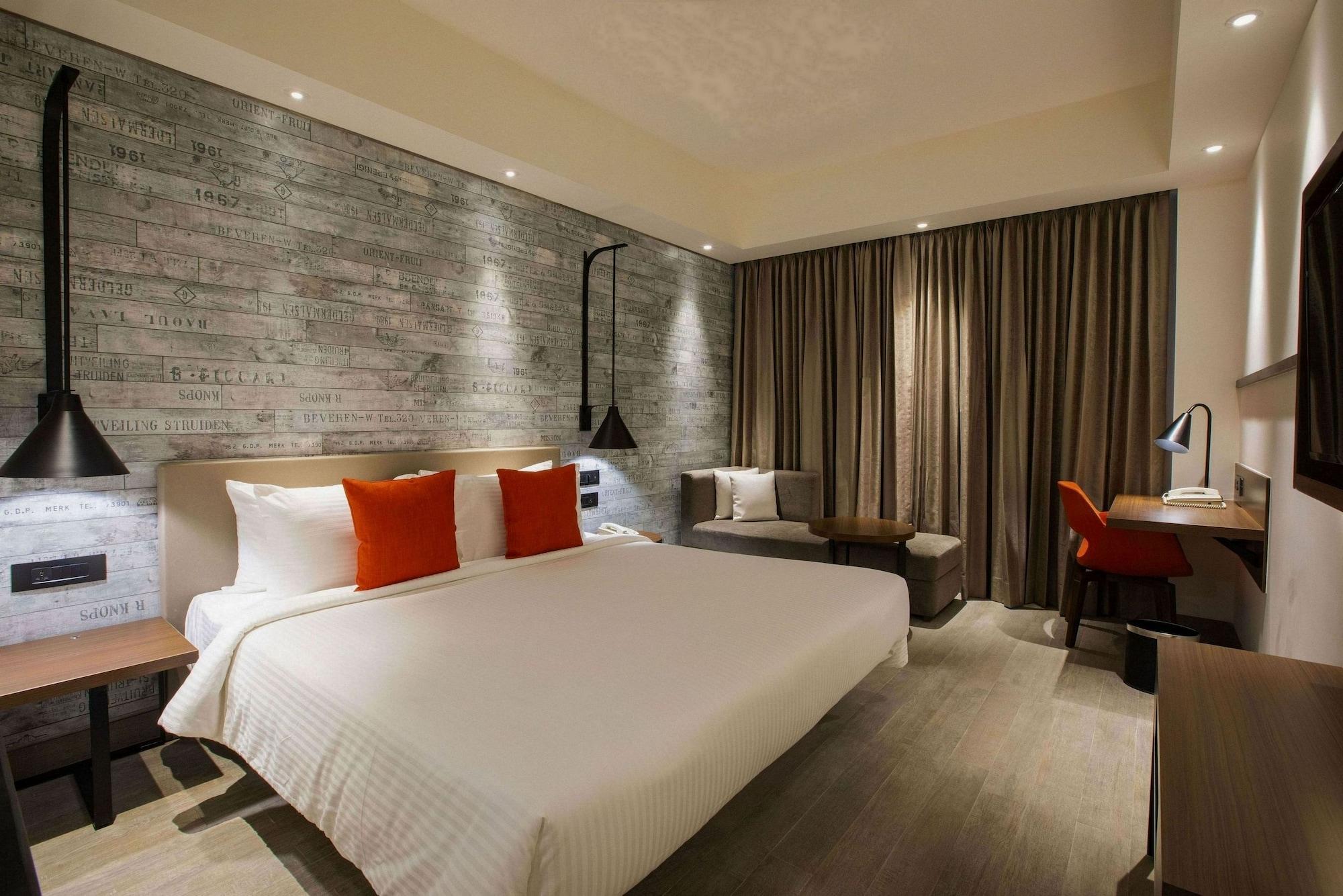 Lemon Tree Premier City Center Pune Esterno foto