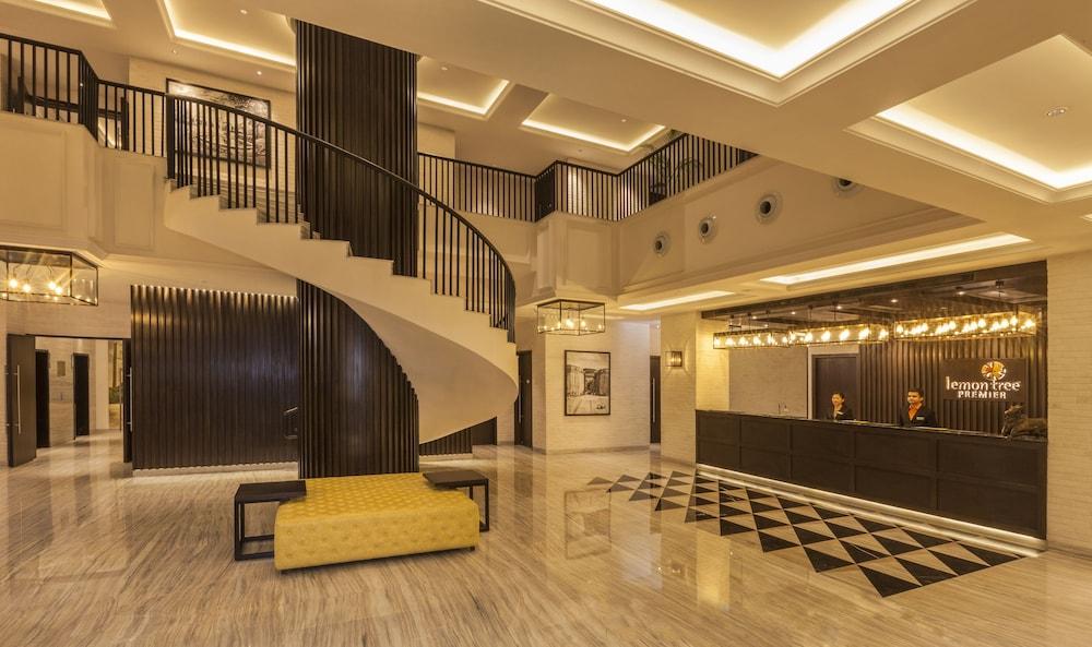 Lemon Tree Premier City Center Pune Esterno foto