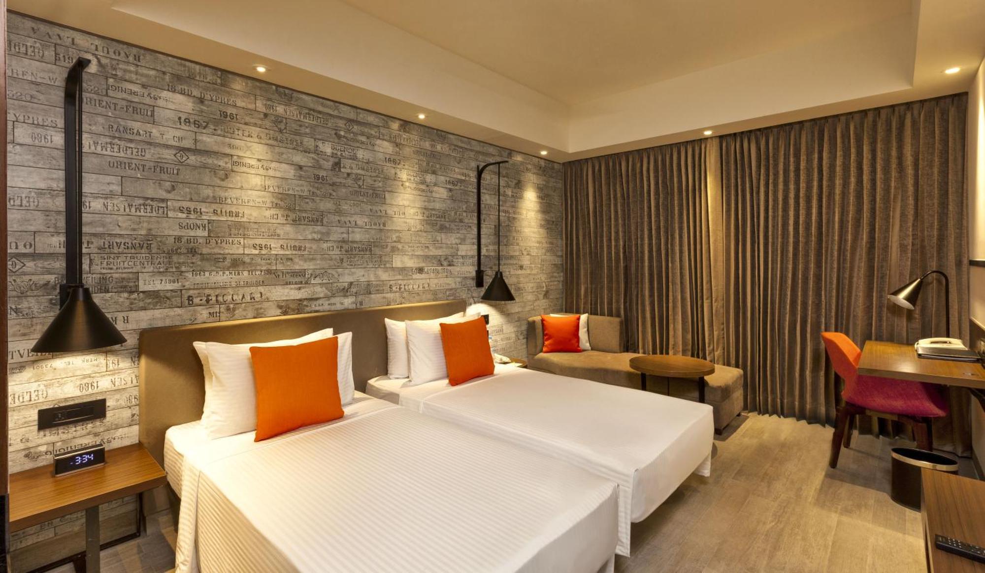 Lemon Tree Premier City Center Pune Esterno foto