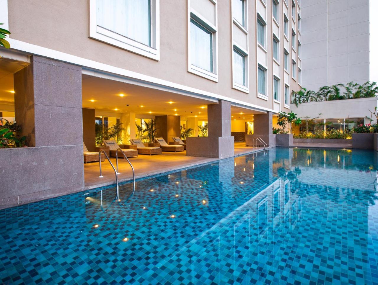 Lemon Tree Premier City Center Pune Esterno foto