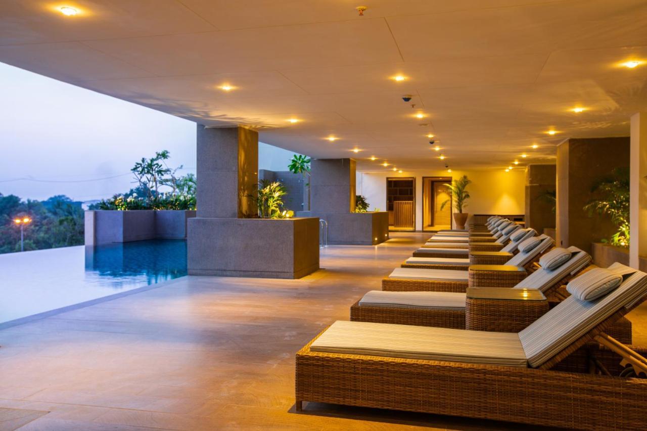 Lemon Tree Premier City Center Pune Esterno foto