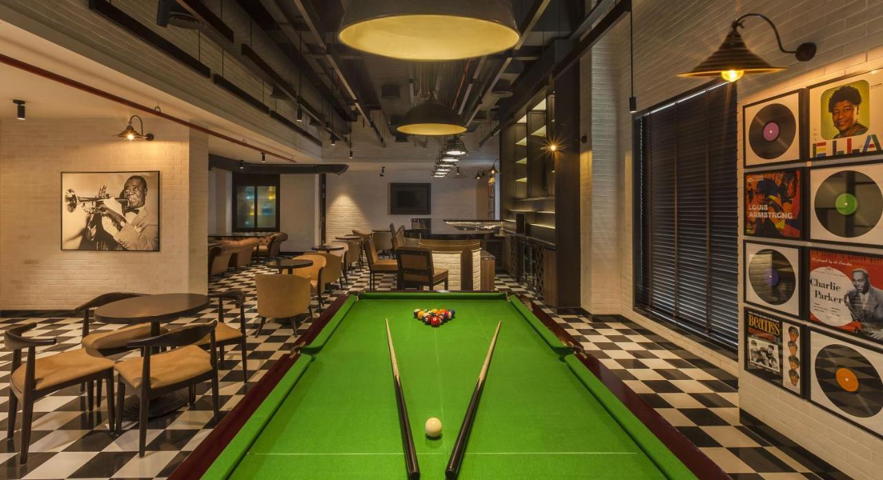 Lemon Tree Premier City Center Pune Esterno foto