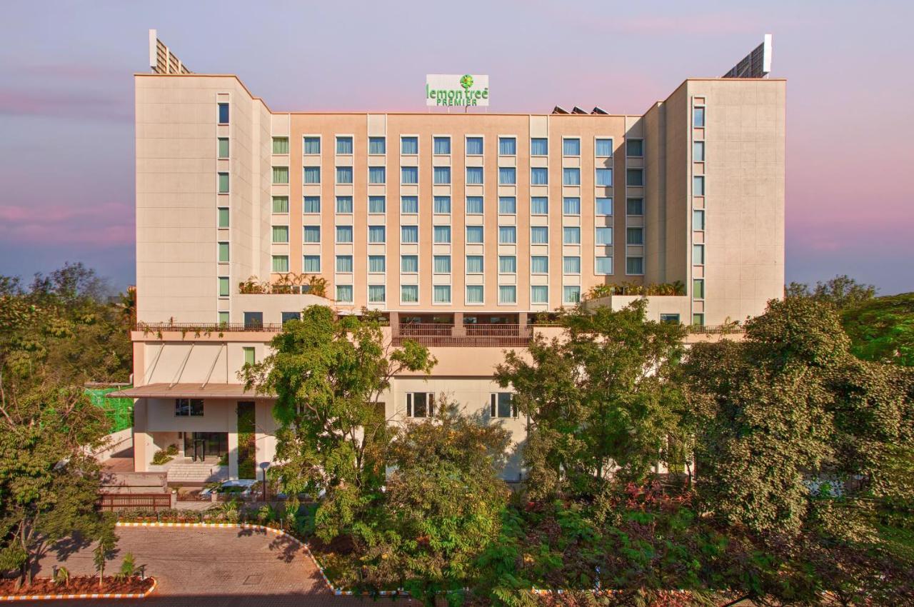 Lemon Tree Premier City Center Pune Esterno foto