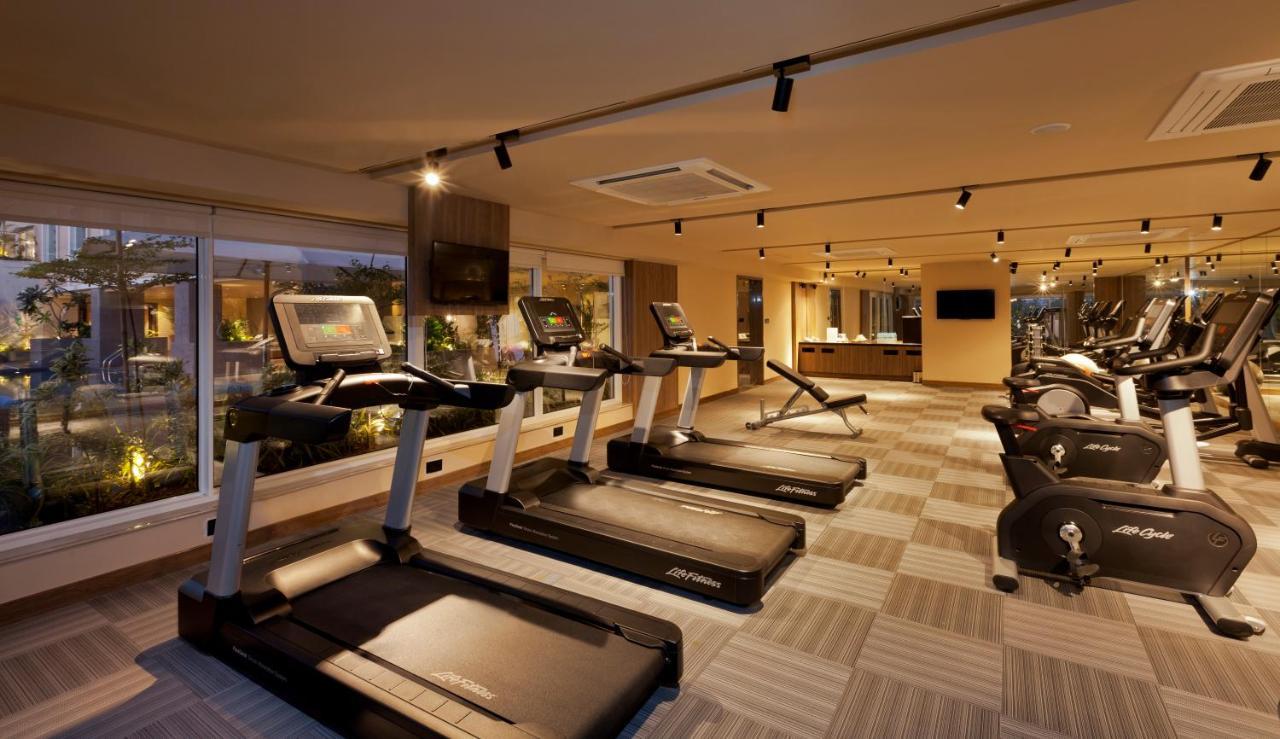 Lemon Tree Premier City Center Pune Esterno foto